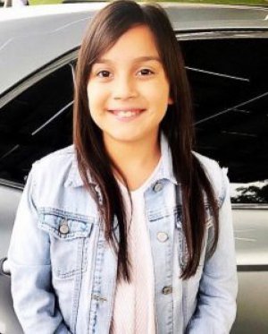 Причиною смерті 11-річної Деніз виявилася алергічна реакція на молочний протеїн, який входив до складу зубної пасти. 