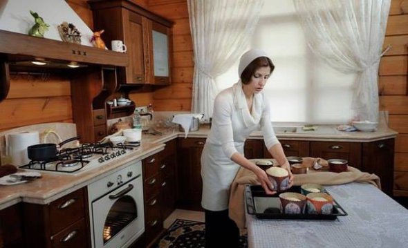 Марина Порошенко готує великодні паски. Фото: facebook.com/petroporoshenko