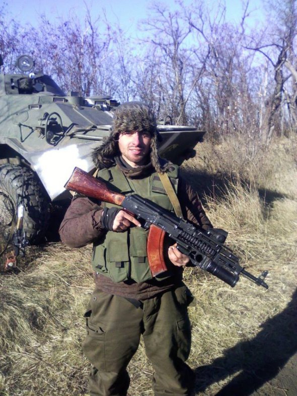 Олександр Орляк під час бої на Донбасі. Воював під Дебальцево на позиції "Станіслав" та "Балу"