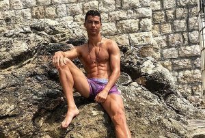 Лідер Ювентуса підготував нову колекцію нижньої білизни під брендом CR7