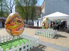 Вінниця: в центрі міста встановили писанки-велетні