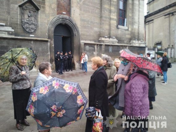 Сообщили о заминировании церквей в центре Львова