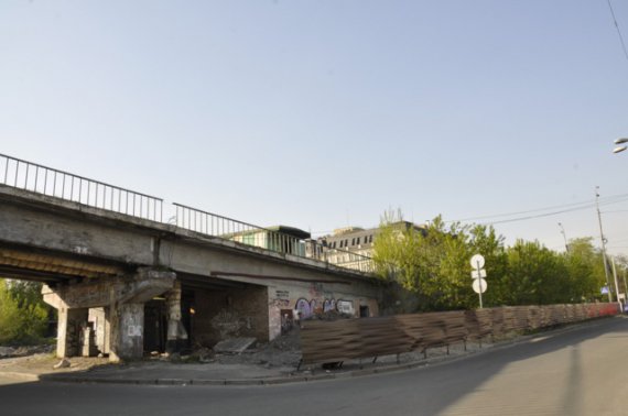 В Киеве сносят Рыбальский мост