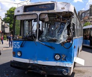 У Вінниці зіткнулися тролейсбус і трамвай. Фото: Vesti-ukr.com