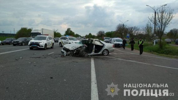 В Житомирской области произошло дорожно-транспортное происшествие с участием 3-х автомобилей. Погибло 2 человека