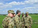 Президент України Петро Порошенко віддав шану загиблим у бою з російськими загарбниками бійцям