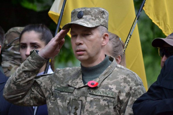У 2015 році Олександр Сирський керував прикриттям відступу українських військових з Дебальцево