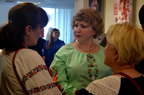 Фотопроект "Сильні духом. Мами" представили світлини 12-ти матерів з різних областей України. Це жінки, чиї діти загинули захищаючи Україну від російської навали