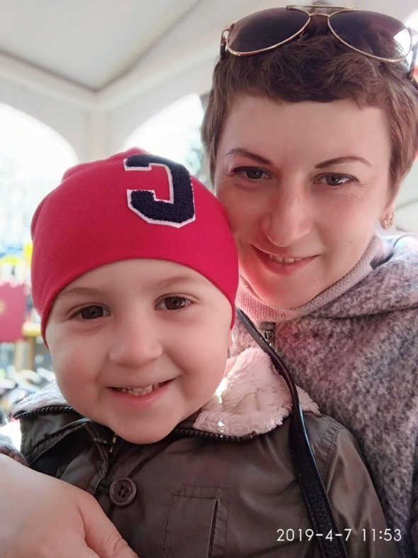 35-летняя Алина Паливода перенесла 2 операции, облучения и 15 курсов химиотерапии