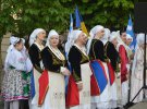 На открытии фестиваля выступали танцевальные коллективы из Львова и Одессы.