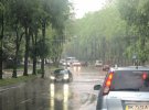 У вечері 13 та в ніч на 14 травня Полтавщину та Рівненщину накрили сильні зливи.