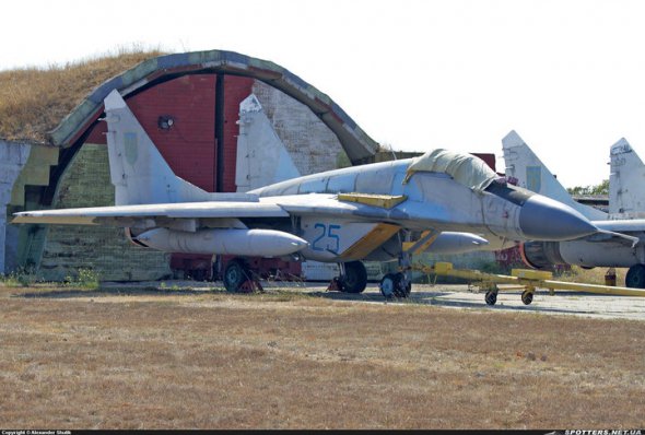 Истребитель МиГ 29 в аэропорту оккупированного Бельбека