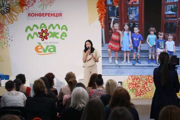 Акторка та телеведуча Валентина Хамайко поділилася власним досвідом виховання 4 дітей