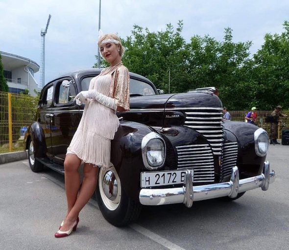 Тьотя Клава і автомобіль De Soto 