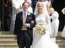 Племінниця Єлизавети ІІ 37-річна леді Габріела Віндзор вийшла заміж за свого нареченого – 44-річного фінансиста Томаса Кінгстона.