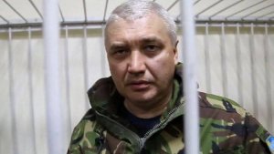 Луганчанин Валерій Гаврилов був добровольцем батальйону ”Айдар”. На початку 2015 року інсценував власну загибель. Відтоді жив під чужим іменем