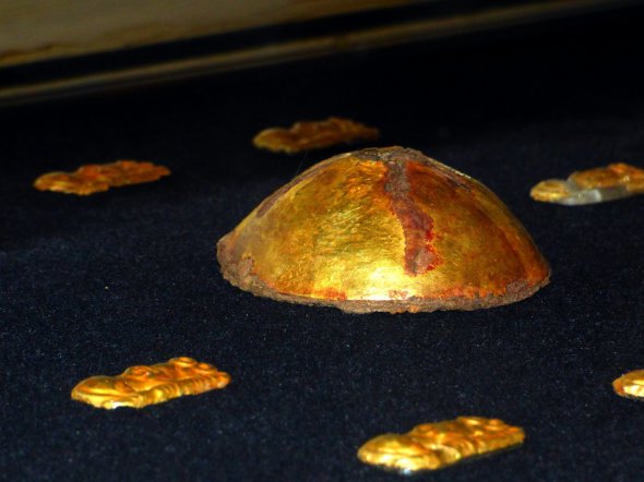 Золоті прикраси скіфської доби показали на виставці Більських знахідок