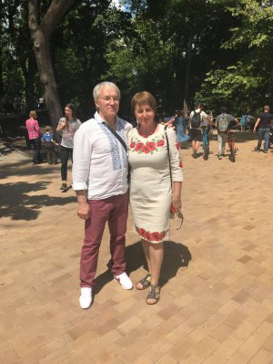 Валентина та Василь Федорівські збираються продовжити святкування з дітьми