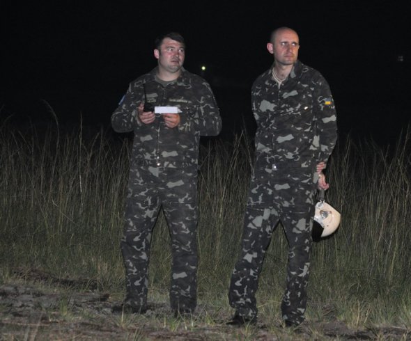 Погибший полковник Игорь Мазепа (слева) учил летчиков летать ночью