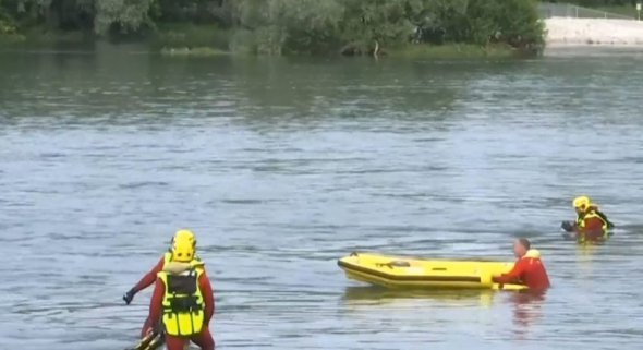 У Франції перекинувся човен з туристами 