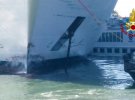 В итальянской Венеции круизный лайнер столкнулся с туристическим катером