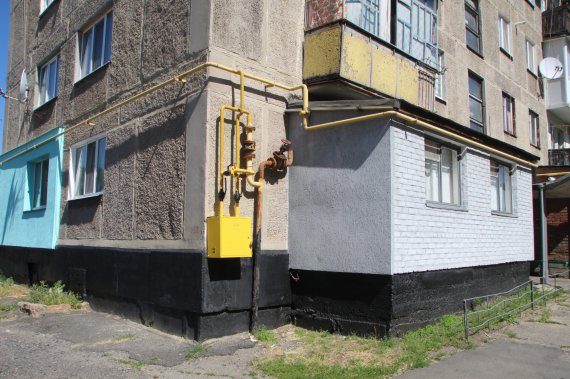 В этом доме по ул. Горького, 70 в селе Копылы Полтавского района установили общедомовой счетчик газа против воли жителей