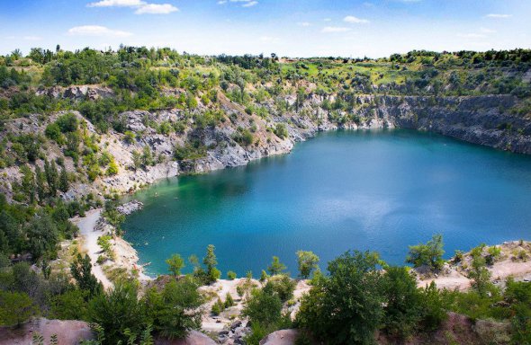 Люди приїжджають у Кривий ріг подивитися на Карачунівський кар'єр