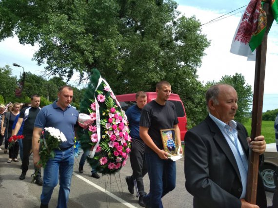 Похорон 5-річного Кирила Тлявова у Переяславі на Київщині 5 червня