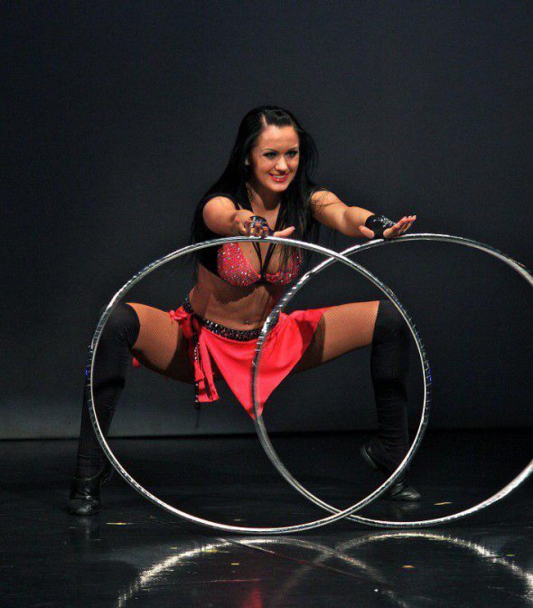 Клішта також брала участь у шоу "Україна має талант", після чого її почали запрошувати в інші країни