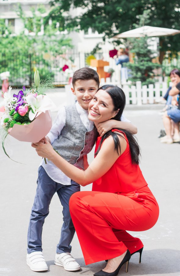 Син Людмили Барбір 6-річний Тарас закінчив підготовчу розвиваючу школу