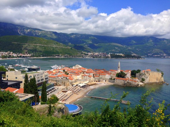 Будву - главный курорт, куда выходным приезжают люди с разных уголков Черногории.