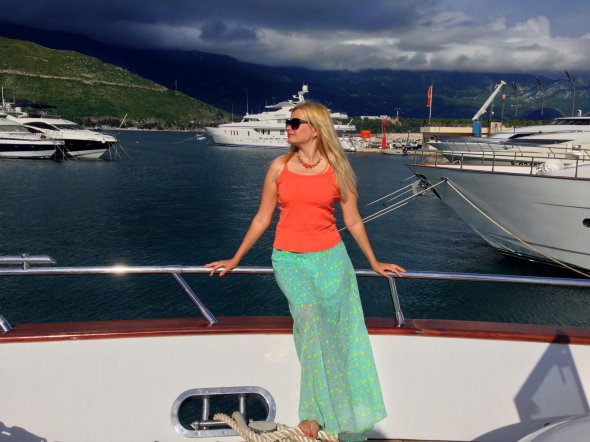 Олександра веде блог про Чорногорію і мріє робити незвичайні багатоденні тури