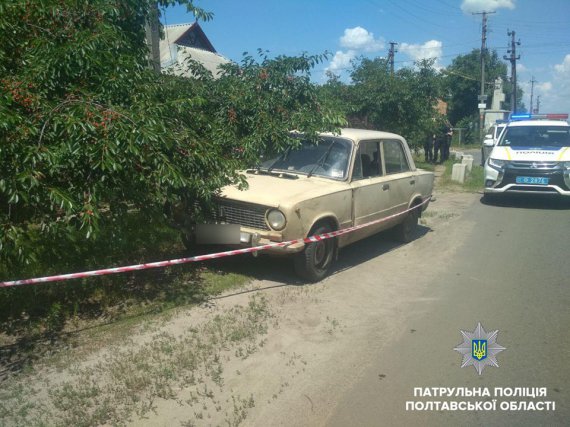 У селі Крутий Берег на околиці Полтави правоохоронці по гарячих слідах затримали викрадача авто