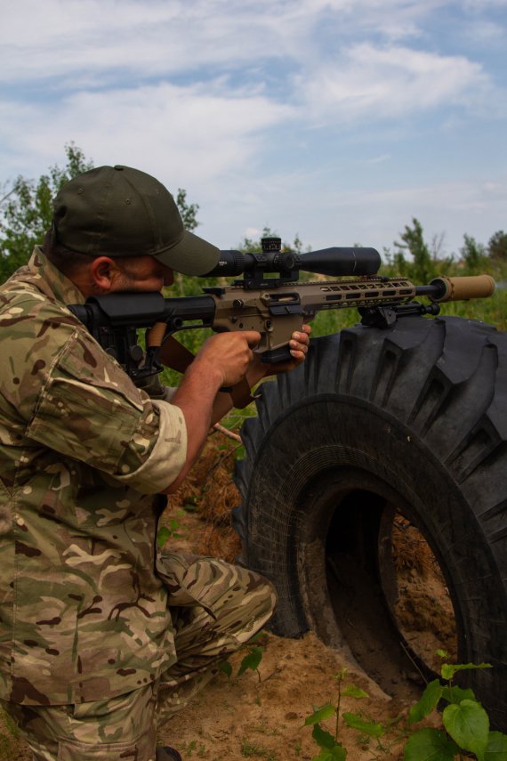 Марксмен покликаний закрити проміжок між стрільцем і снайпером від 300 до 800 метрів