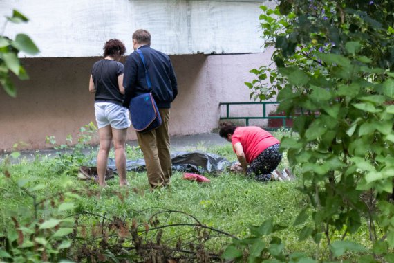 В Соломенском районе Киева 19-летний студент-медик выбросился из окна 6-го этажа