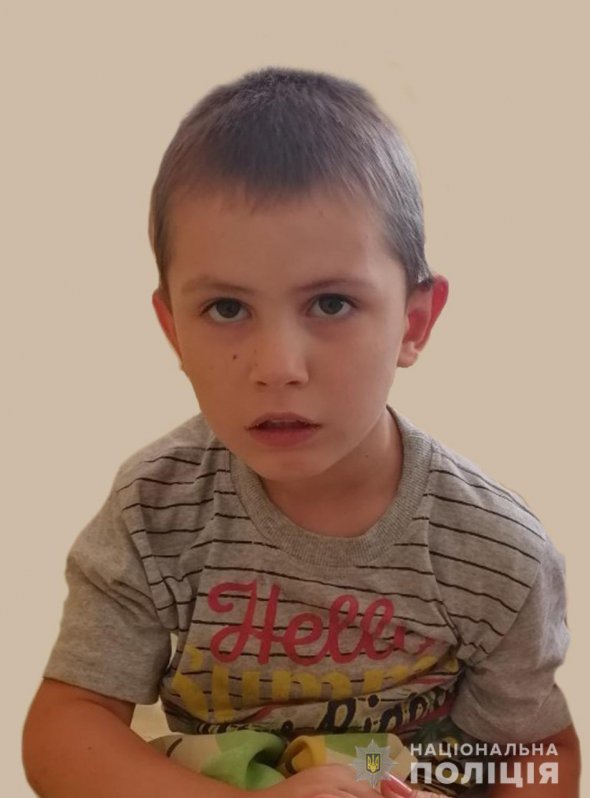 У с. Ясенове-2 Любашівського району на Одещині знайшли хлопчика років 6-7.  Поліція шукає батьків маленького знайди