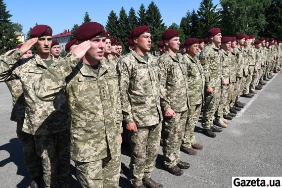 13 червня у Львові вітали понад 200 військових 80 окремої десантно-штурмової бригади, які повернулись з району операції Об'єднаних сил.