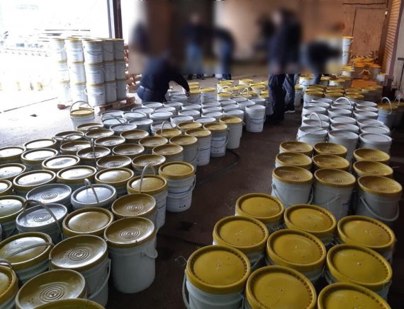 В Одесі ліквідували черговий канал надходження кокаїну з Південної Америки. "Товар" змішали із фарбою