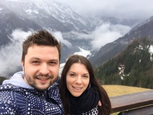 Наталія Шикута з чоловіком Євгеном Чоботарьовим відкрили туристичну фірму в Любляні, Словенія. Майже щовихідних подорожують, щоб побачити нові цікаві місця