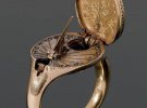 Золотое кольцо с солнечными часами и печаткой, 1570. Аукцион, Bonhams, Частная коллекция