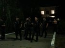 Підозрюваний у вбивстві 11-річної дівчинки Микола Тарасов знаходиться у відділку поліції. Приміщення посилено охороняють