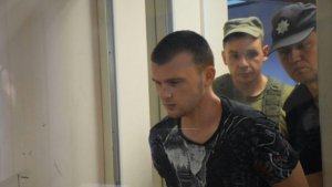 У суді Микола Тарасенко зізнався у вбивстві 11-річної Дарини Лук' яненко. Але свій вчинок пояснити не зміг