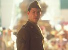 Рівз у ролі ветерана Другої світової війни з фільму 1995 року "Прогулянка в хмарах"