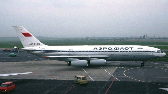 Первый советский пассажирский широкофюзеляжный самолет - Ил-86