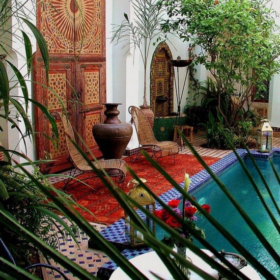 Патио в марокканском стиле — идеальное место для релаксации.