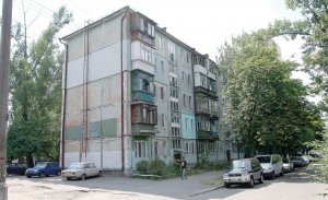 35–40 тисяч доларів коштує двокімнатна ”хрущовка” у Києві. Більшість житла в аварійному стані