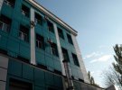 Поликлиника после реставрации в 2012 году - установили утеплительные плиты бирюзового цвета и металлопластиковые окна и двери