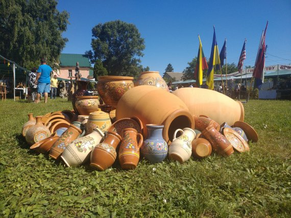В селе Опошня Зеньковского района на Полтавщине провели традиционный Национальный фестиваль гончарства