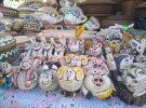Сувенирные фигурки из миргородской глины на Национальном фестивале гончарства в селе Опошня