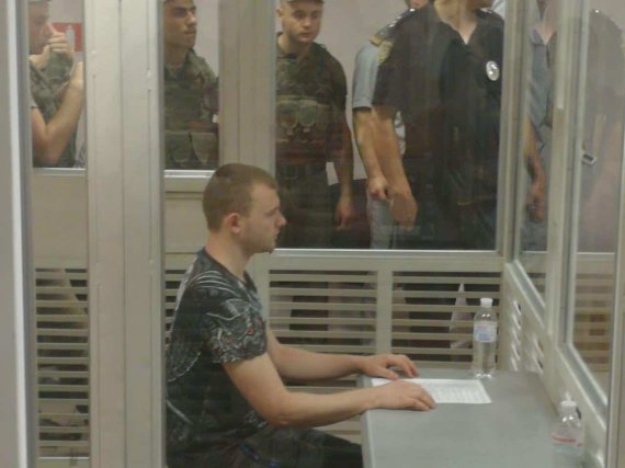 22-річного Миколу Тарасова із селища Іванівка на Одещині арештували на два місяці без права на заставу. Чоловік зізнався у вбивстві односельчанки 11-річної Дарини Лук'яненко